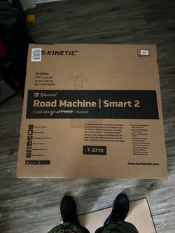 Kinetic road machine bike trainer fluid resistance smart trainer