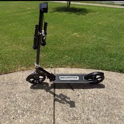 NEW WELMOTIVE Foldable Kick Scooter – $70