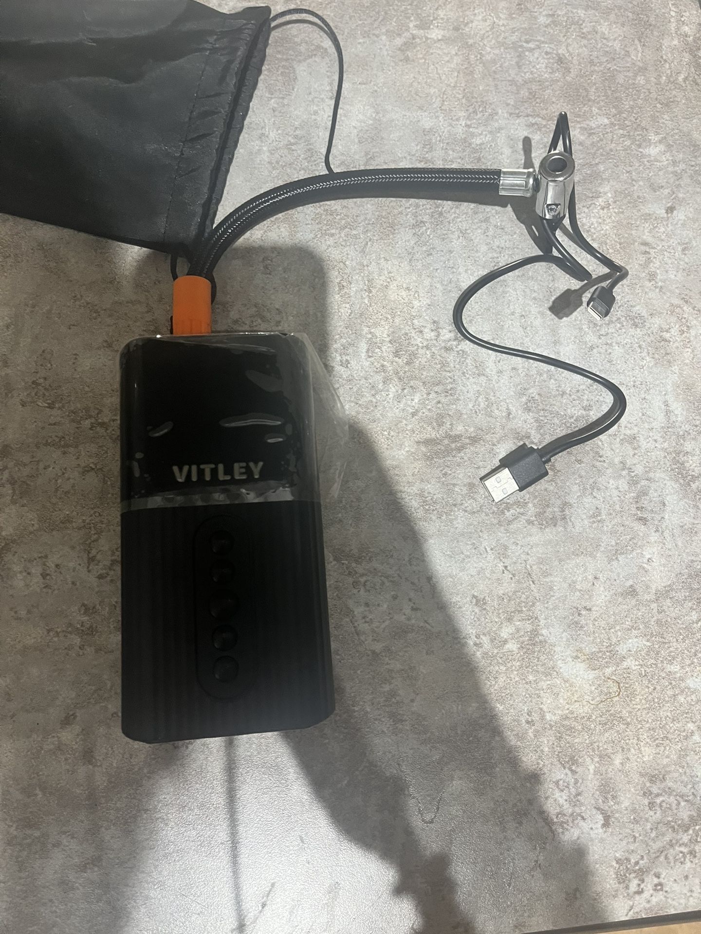 Wireless Car Air Compressor Electric Tire Inflator Pump for Motorcycle Bicycle