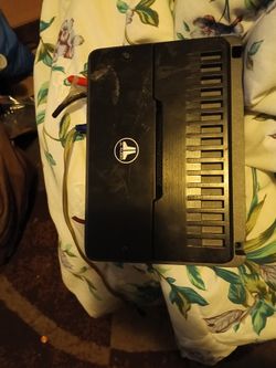 12" JL Subwoofers And Amplifier 