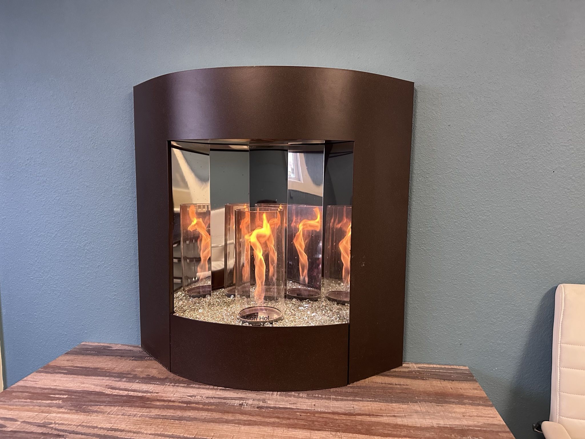 INDOOR/OUTDOOR FIRE FEATURE