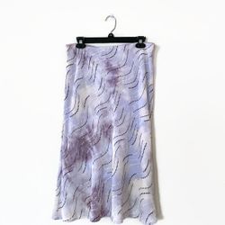 Skirt With Shiny Lines Design 