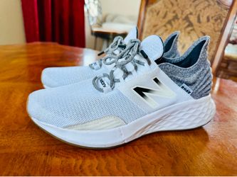New Balance sneakers LIKE NEW