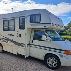 2002 VW Eurovan Winnebago Vista – ONLY 62K MILES – Fully Serviced 