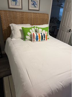 Queen Seagrass headboard, mattress and chair