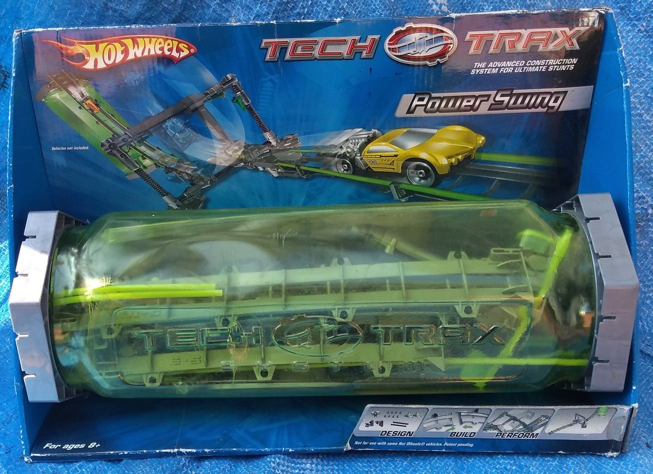 Hot Wheels Tech Trax Power Swing Flex Loop Stunt Set Mattel 2004 Toy Unopened Sealed