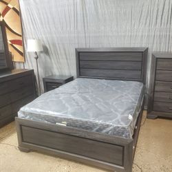 Beautiful Gray Queen Bedroom Set (New )