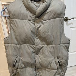 Zara Women Puffer Vest Size Small 