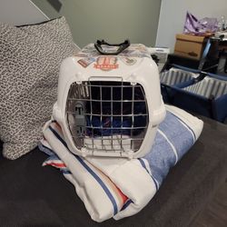 Traveling cage for dogs