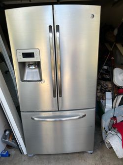 GE Refrigerator