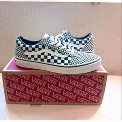 Vans Multiple Sizes Read Entire Description