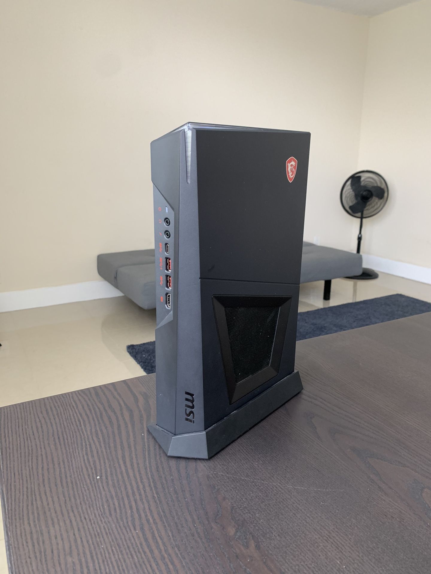 Gaming PC Computer MSI Trident GeForce 2060 intel core i7