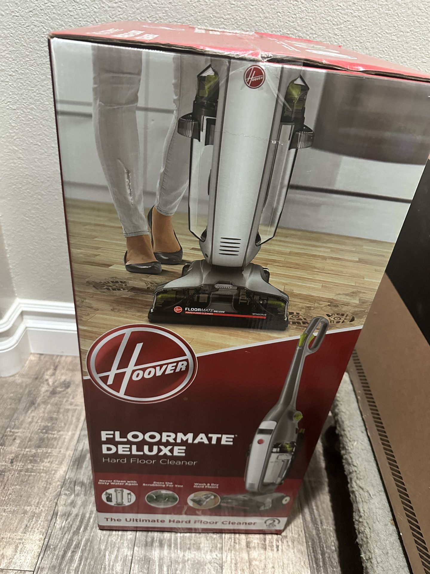 Brand New In Box! Hoover Floormate Deluxe 