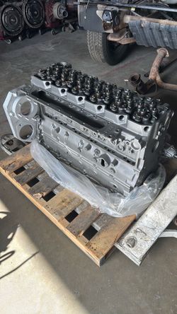 Cummins 5.9, 24valve, Rebuilt long block, with new starter