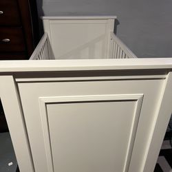 Pottery Barn white Crib 