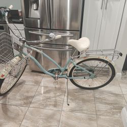 Elektra Gigi stream ride series quality bike has fenders cushion seat grips basket Bell 3-speed awesome bike 