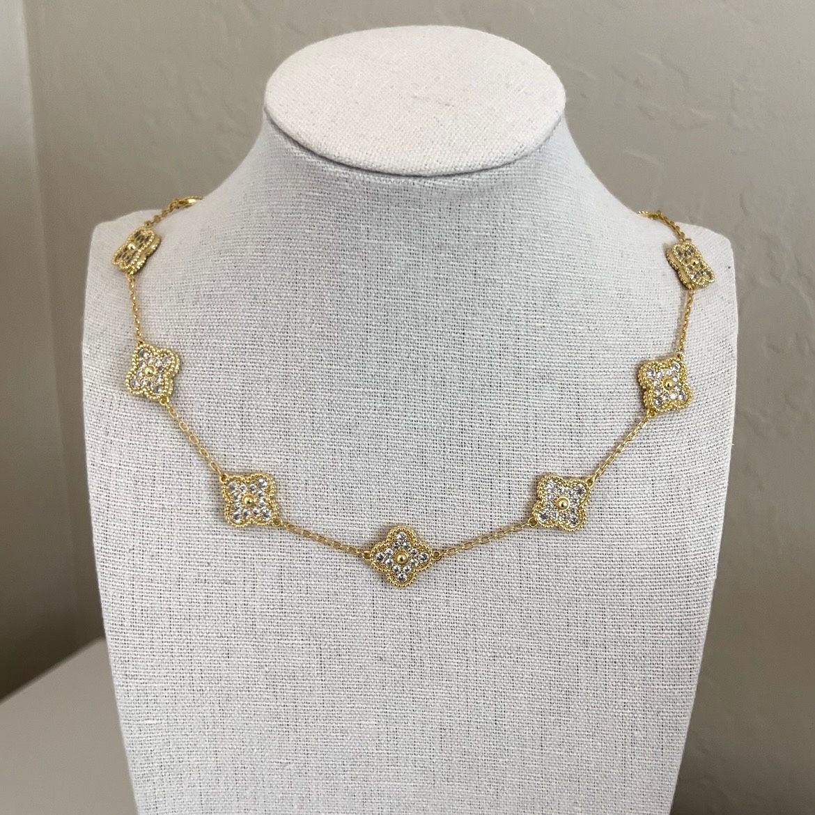 Gold Choker Necklace 