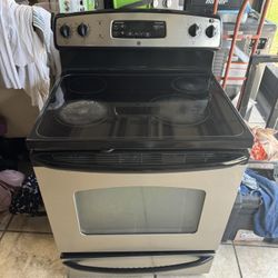 GE Stove