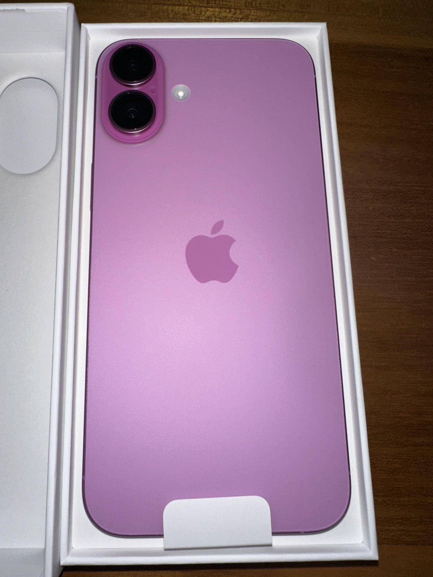 iPhone 16 Plus Pink