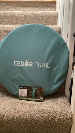 Portable privacy tent