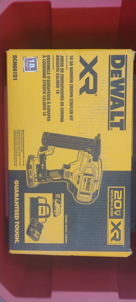 Dewalt 18 gauge Crown Stapler W/Battery/Charger