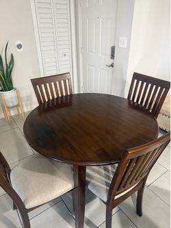 Dining set