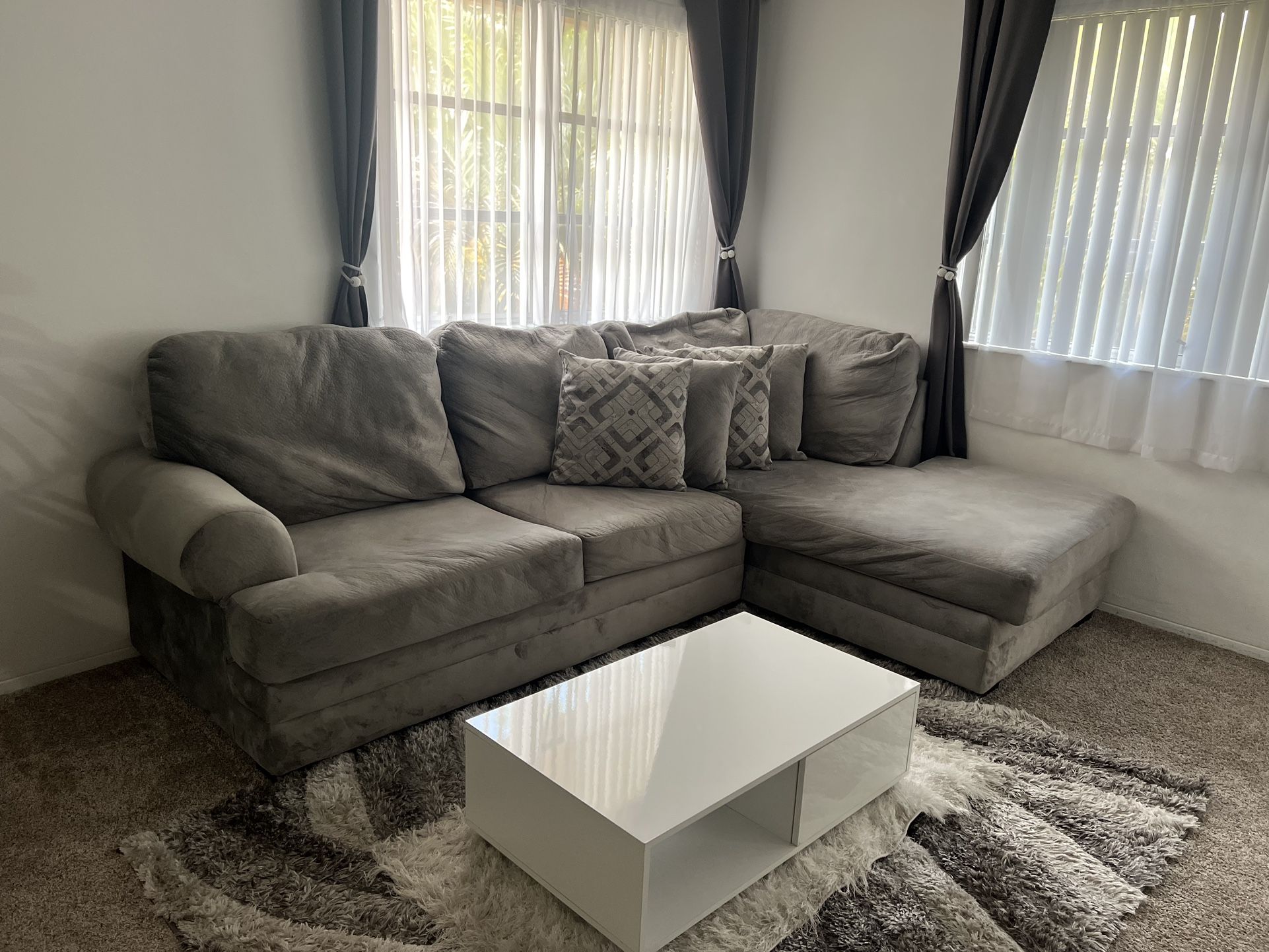 Gray 2 Piece Sectional 