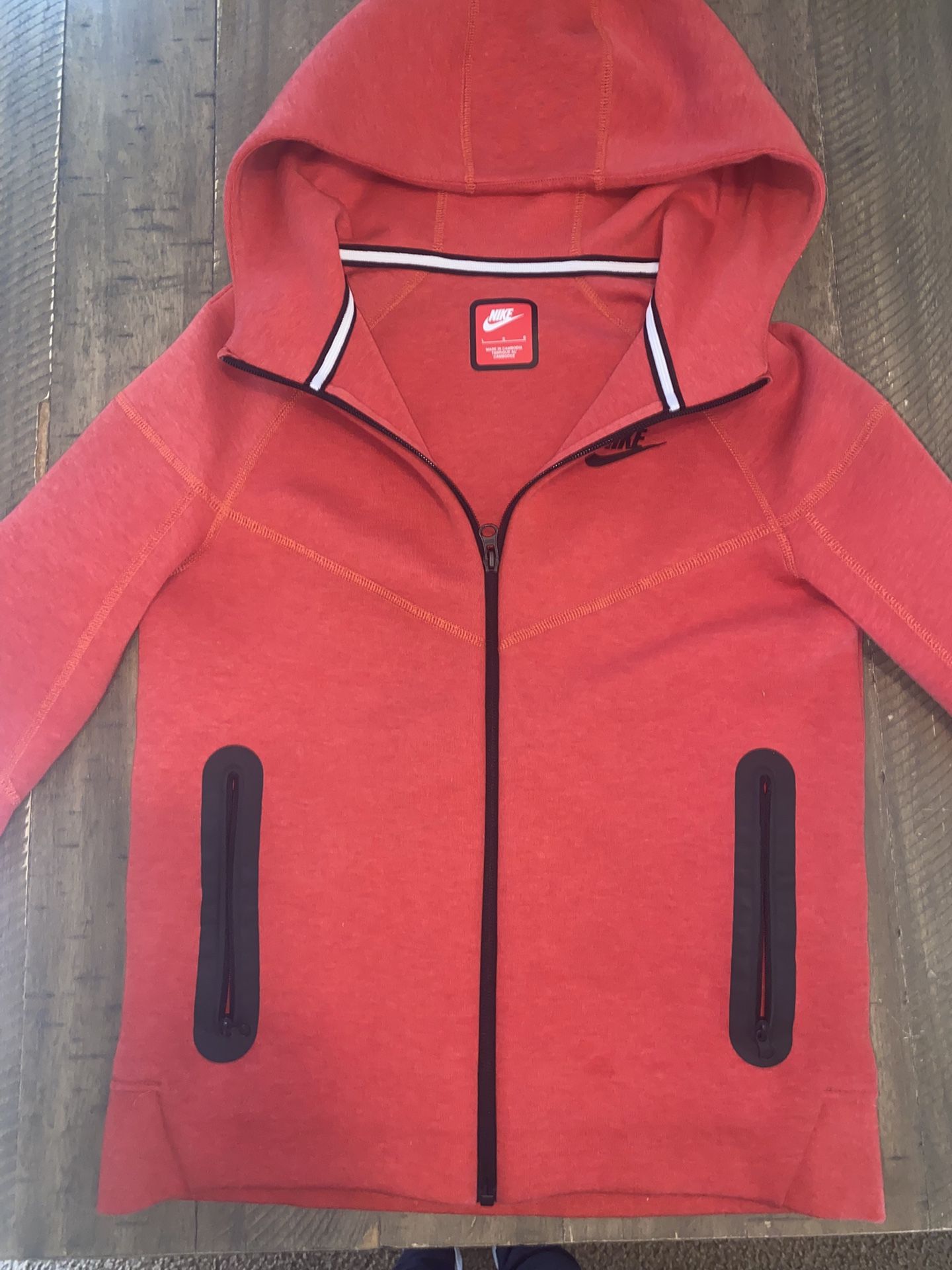 Boys Size Large Nike Tech Fleece