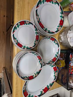 Christmas dish set