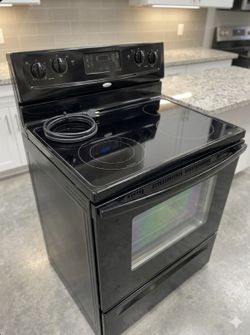 🔥🔥 BARGAIN! $295 Whirlpool 30" Electric Range – Compare to $809 New!