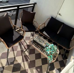 Outdoor Patio Furniture Set + Rug – Loveseat, 2 Chairs & Coffee Table