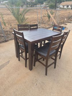 Maple wood table w/6 chairs