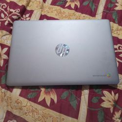 14' HP Chromebook (MINT CONDITION)