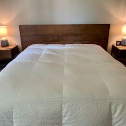 Modern Platform Queen Bed Frame, Mattress & Nightstand