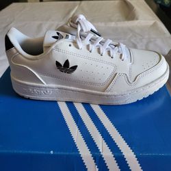 *NEW* Adidas NY 90 J White and Black Sneakers Size 4 Women's Size 5 with Box