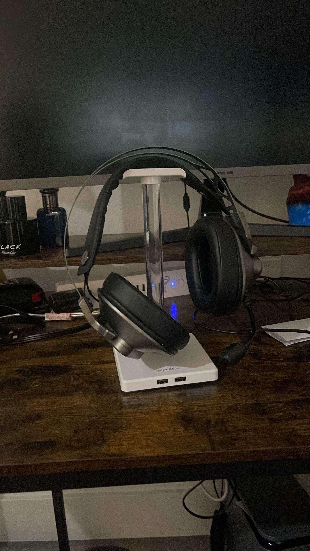 Gaming Head Phones With Stand