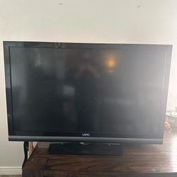 39" VIZIO TV