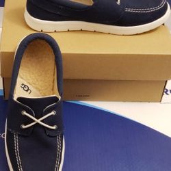 Brand New UGG K Anchor Kids Size 5