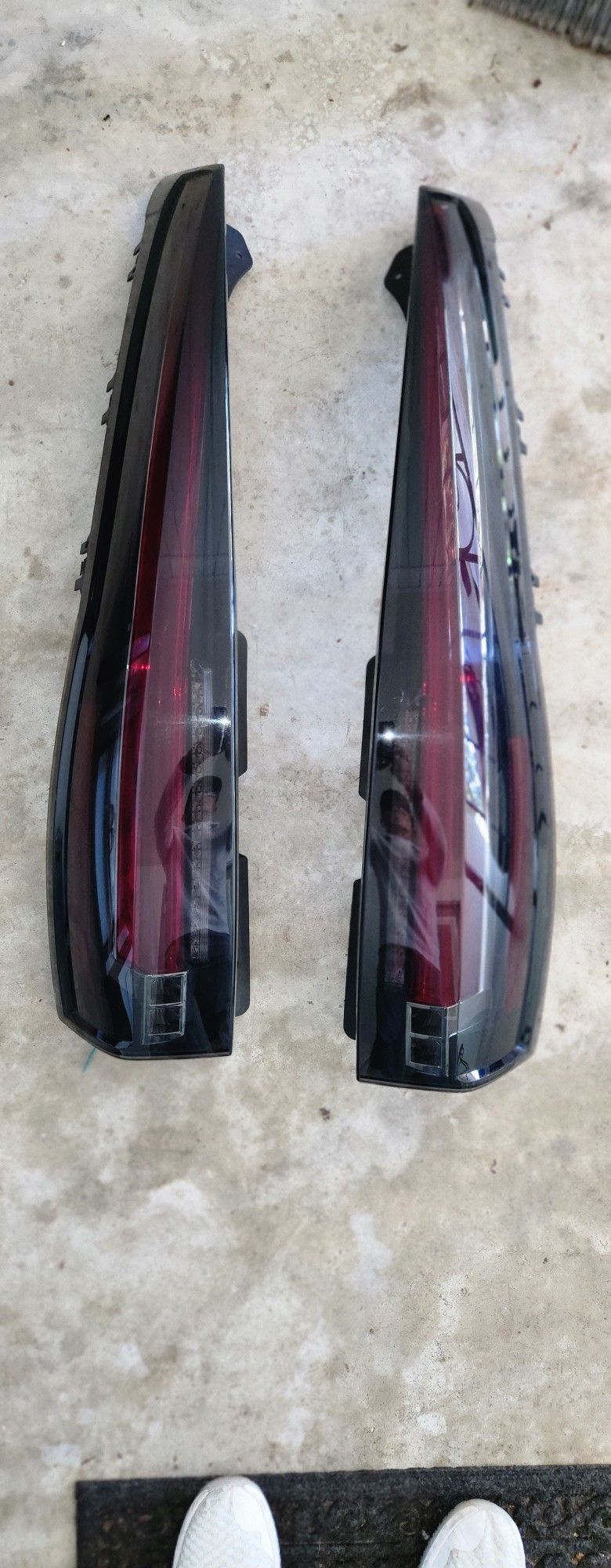 07-14 Tahoe,  Yukon,  Suburban,  Cadillac, Cadillac ESV *SMOKED CATHEDRAL STYLE TAILLIGHTS*