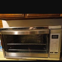 OSTER OVEN, LIKE NEW