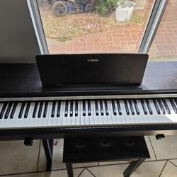 Yamaha Piano 