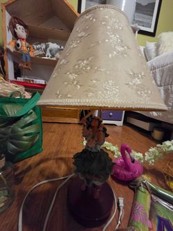Hula Dancer Figurine Table Lamp