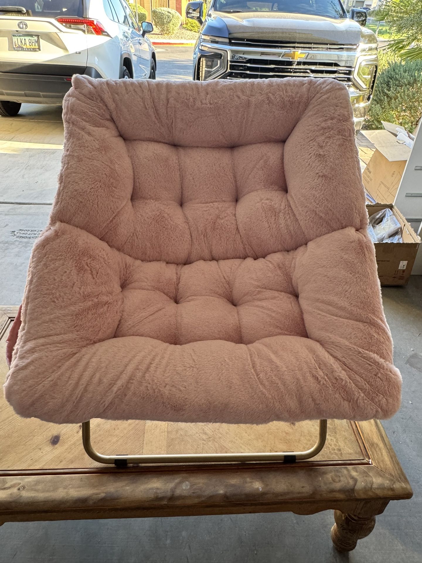 Kasunpul Saucer Chair