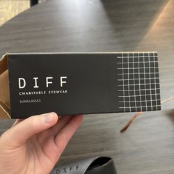 DIFF Sunglasses 