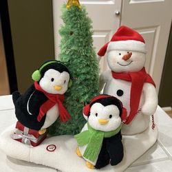 2006 Hallmark Very Merry Trio Jingle Pals Plush Singing Snowman & Penguins