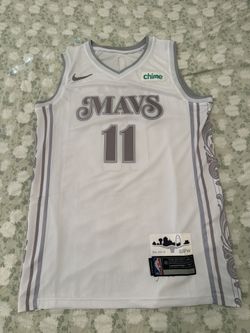 Kyrie Irving Dallas Mavs White Basketball Jersey