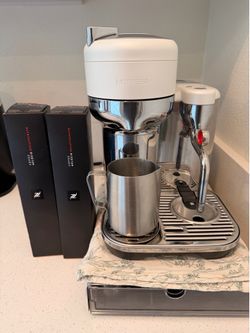Nespresso Vertuo Creatista Coffee Machine