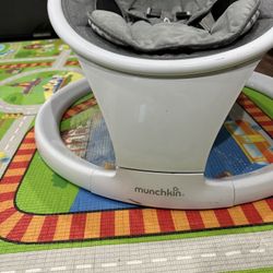 Munchkin Baby Swing