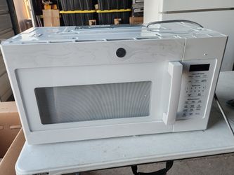 Brand New GE
1.7 cu. ft. Over the Range Microwave with Sensor Cooking in White