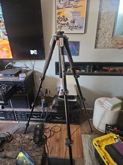 Manfrotto 190 aluminum tripod
